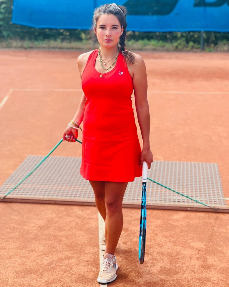 Katharina Lehnert