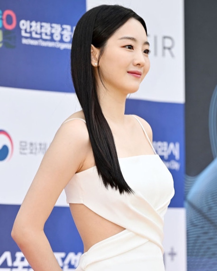 Cho Yi Hyun
