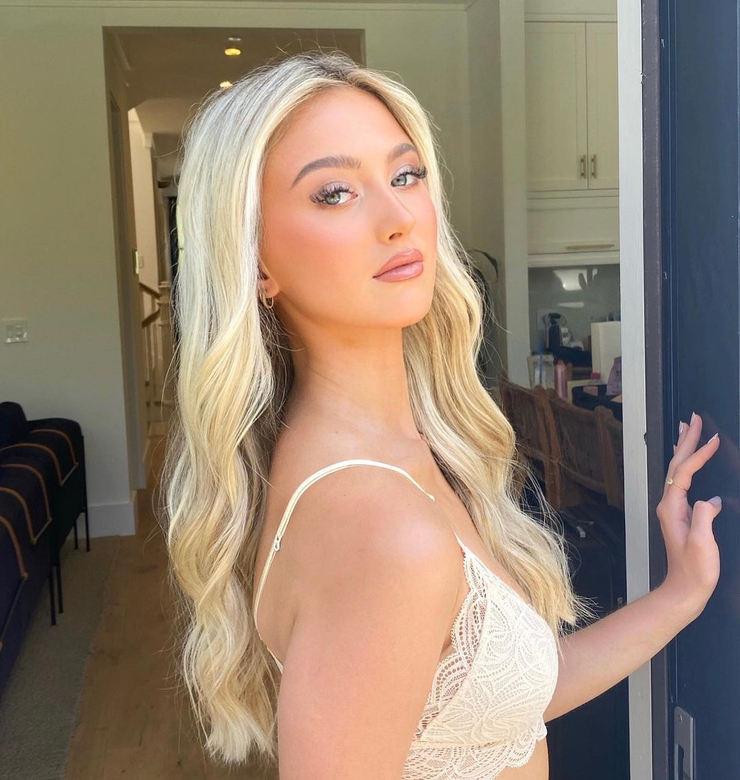 Scarlett Barnett