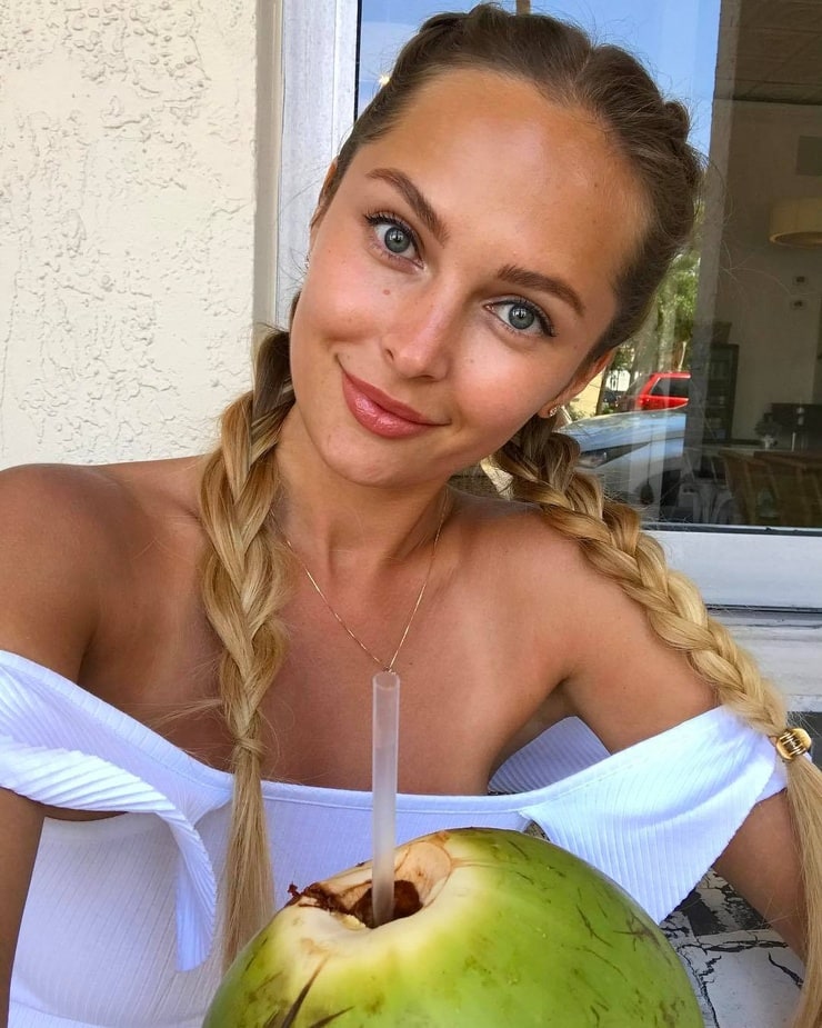 Victoria Tsuranova Victoria Tsuranova