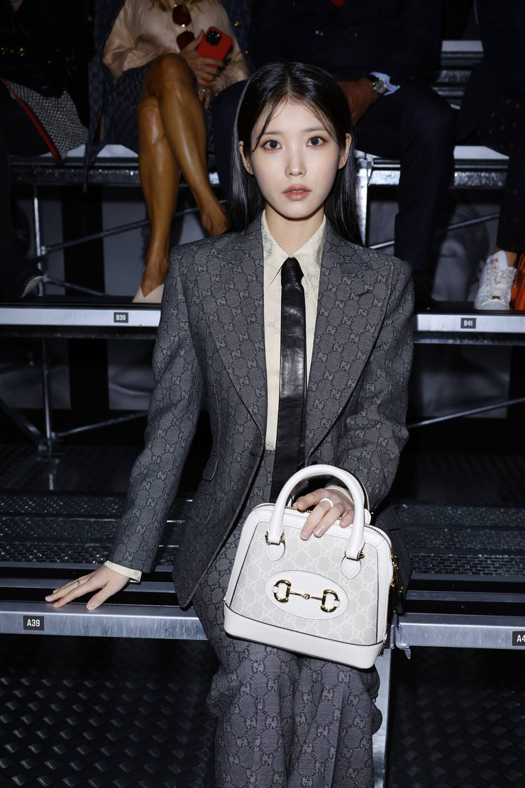 IU