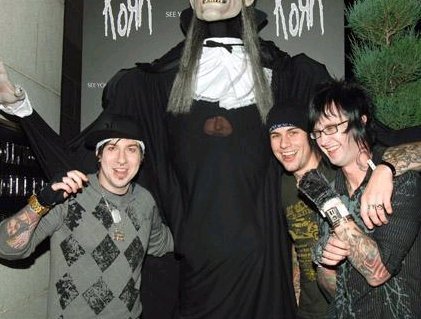 M Shadows