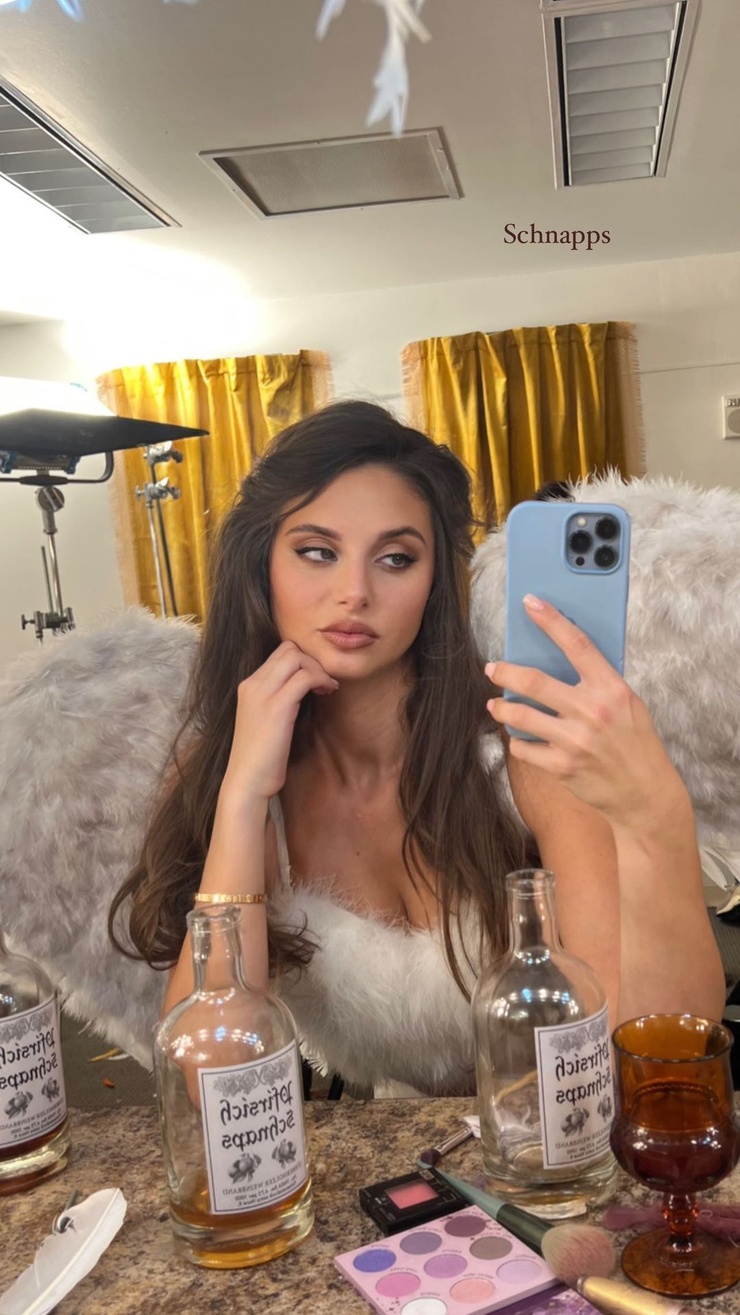 Carina Zavline