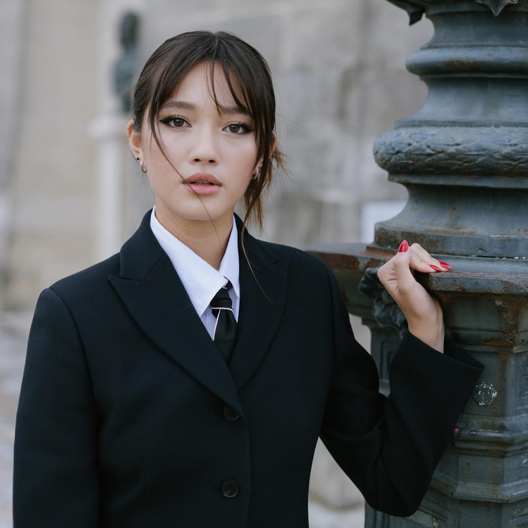 Lily Chee Lily Chee
