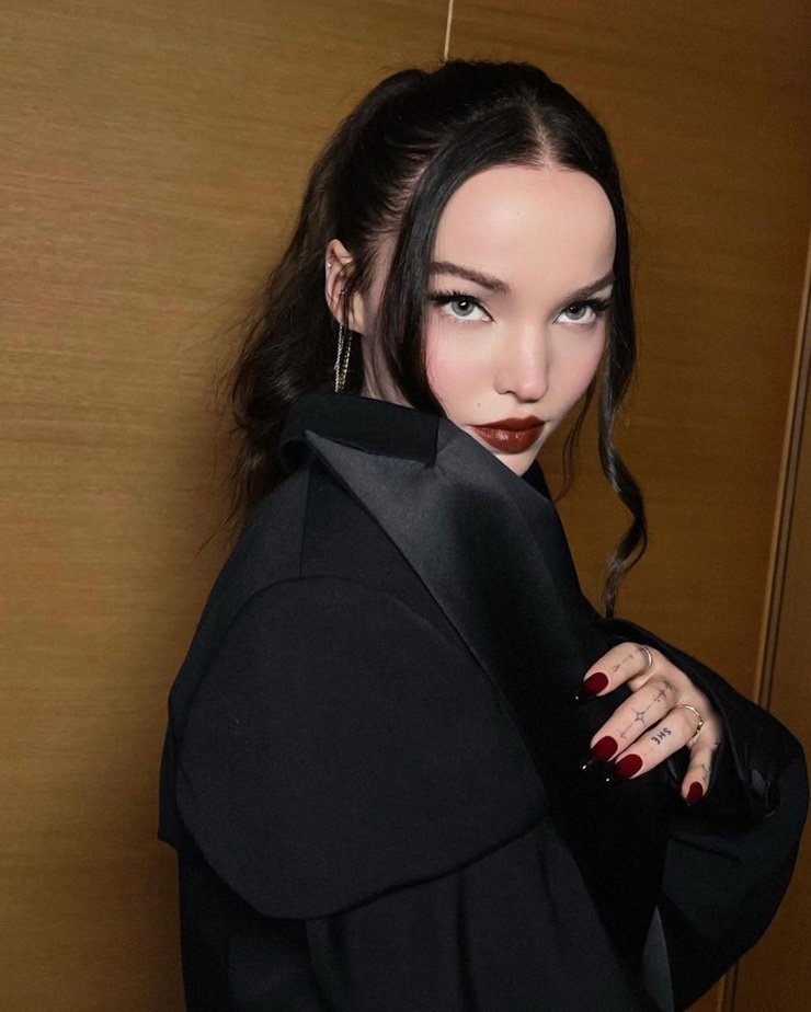 Dove Cameron