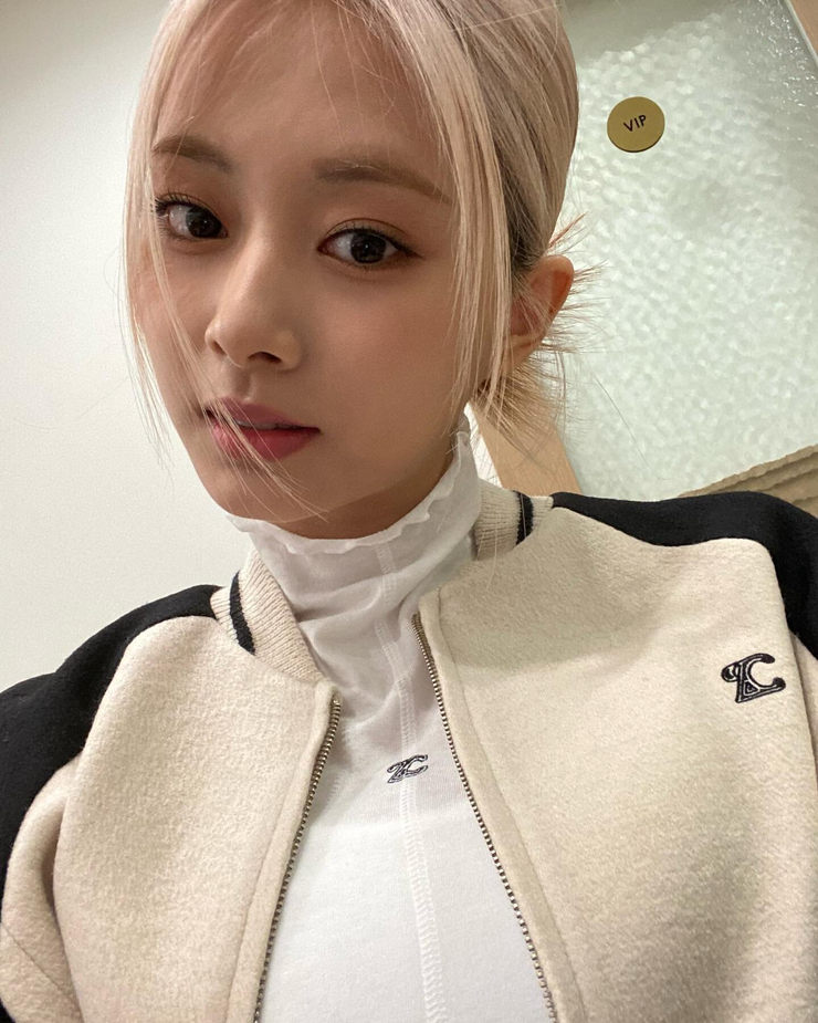 Chou Tzu-yu (Tzuyu)