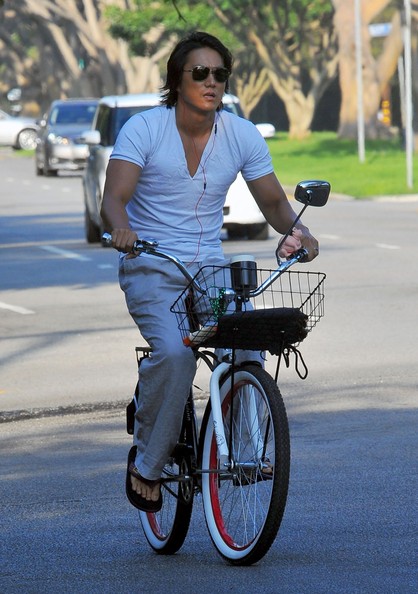 Sung Kang