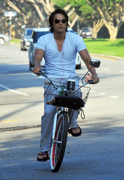 Sung Kang