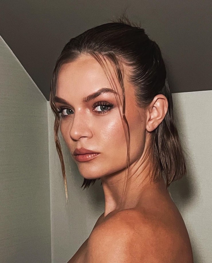 Picture of Josephine Skriver