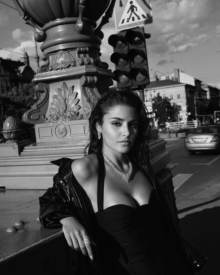 Hande Erçel Hande Erçel
