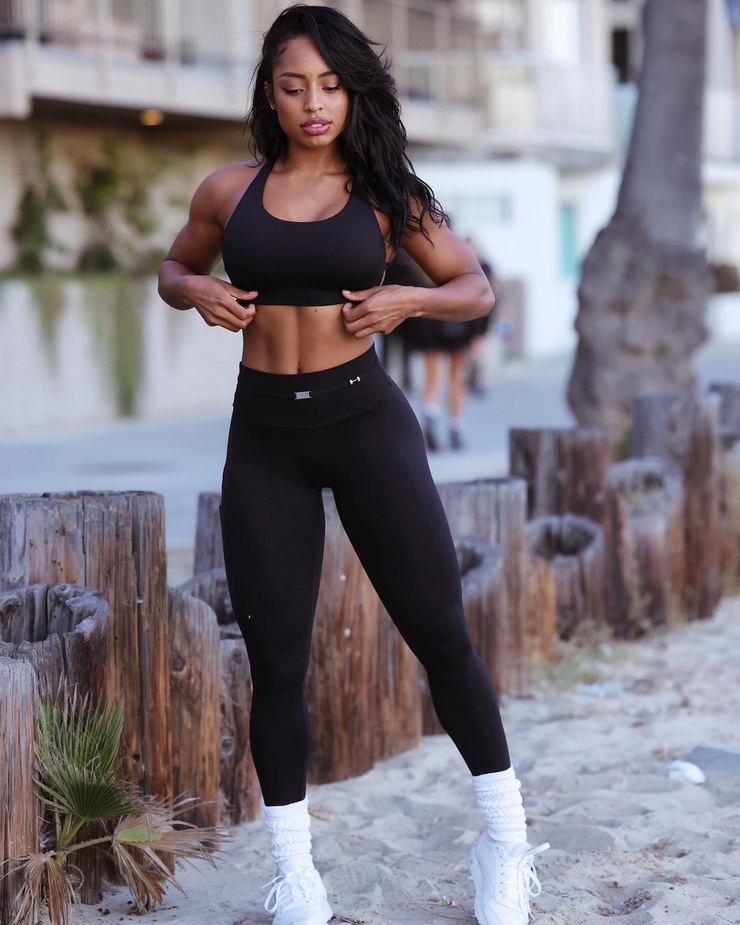 Qimmah Russo Picture