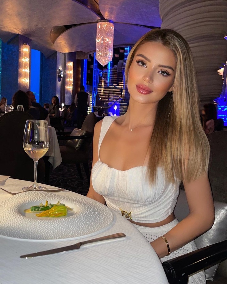 Julie Angeliina