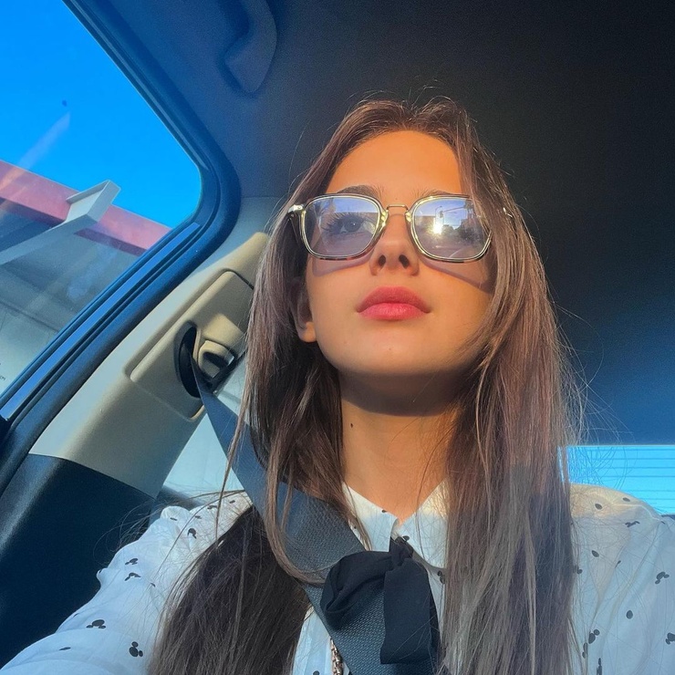 Picture of Julia Butters