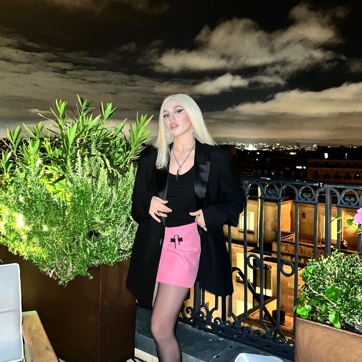 Ava Max
