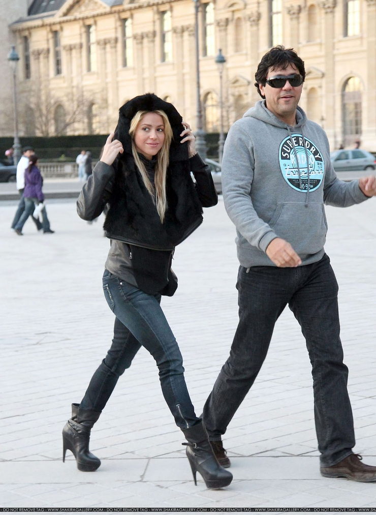 Shakira Shakira