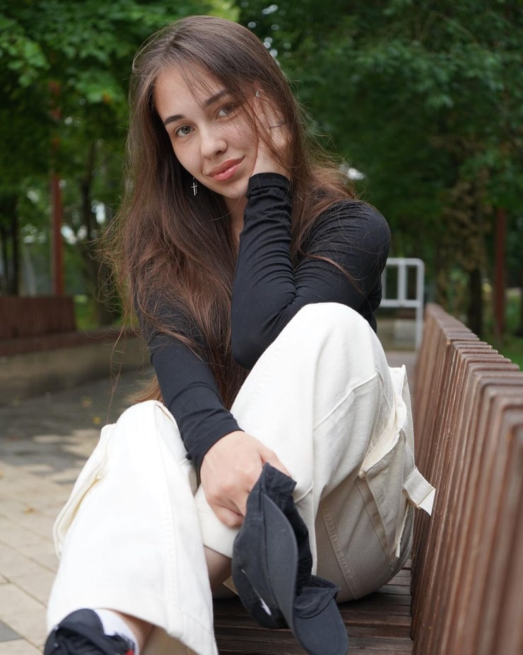 Alina Sabirova II
