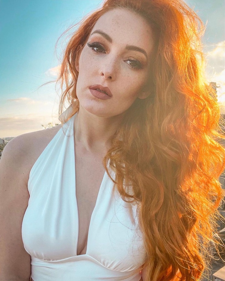 Nicole Simone