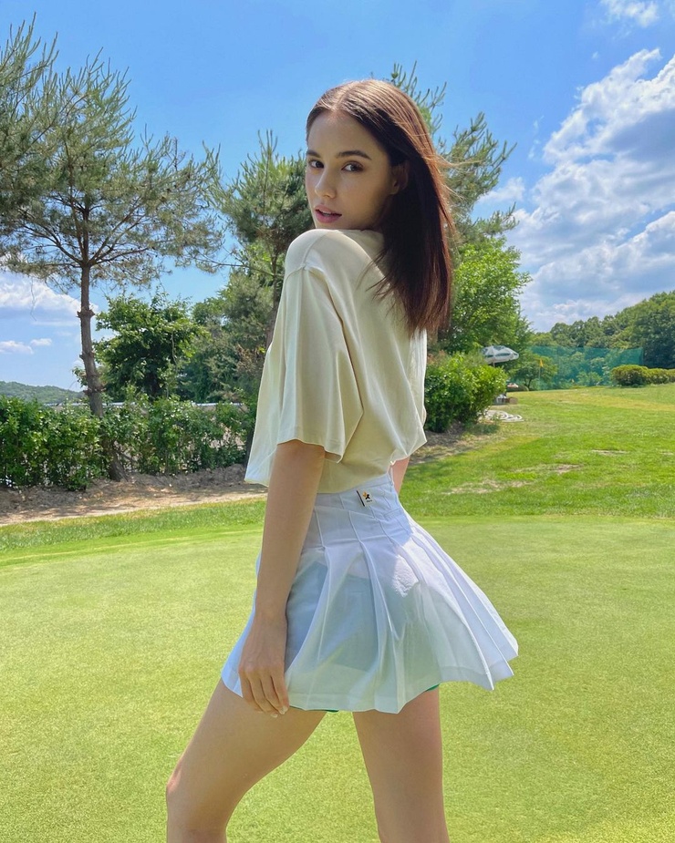Angelina Romashka Angelina Romashka