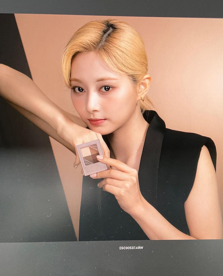 Chou Tzu-yu (Tzuyu)