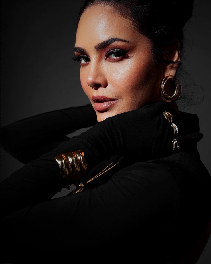 Esha Gupta