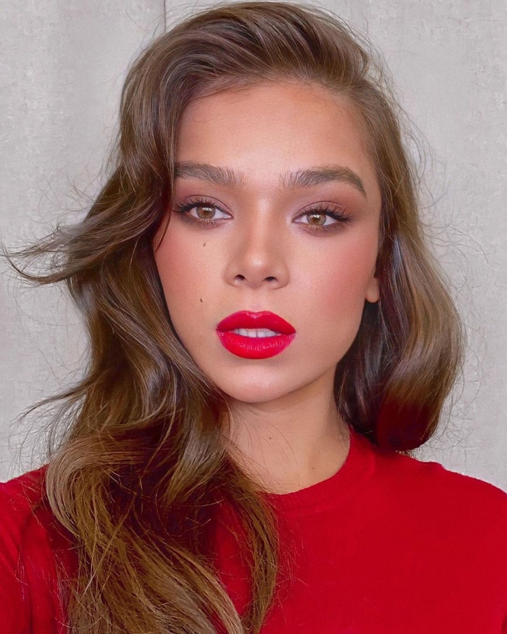 Hailee Steinfeld