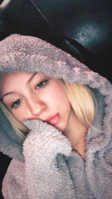 Ava Sambora