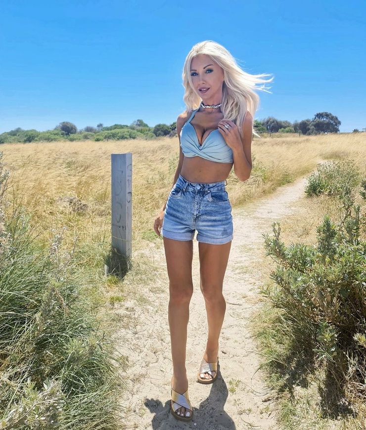 Nadine (model)
