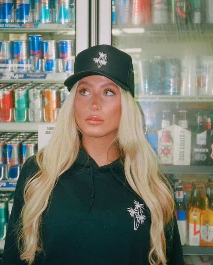 Alix Ashley