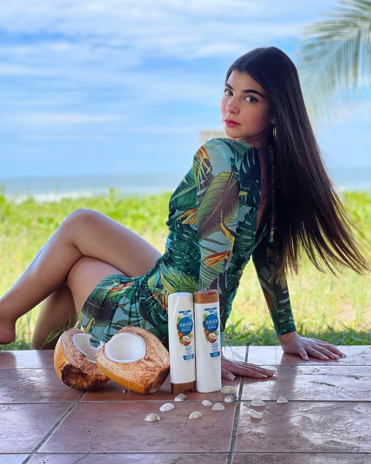 Adriana Daabub Hasbun Adriana Daabub Hasbun
