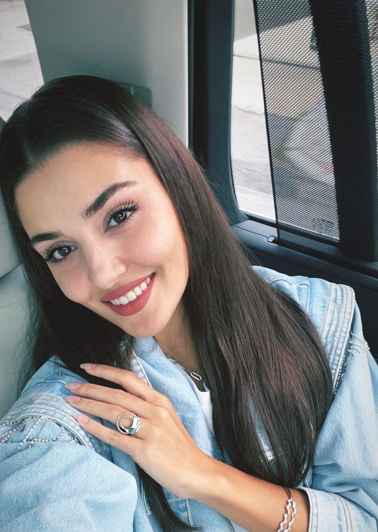 Hande Erçel Hande Erçel