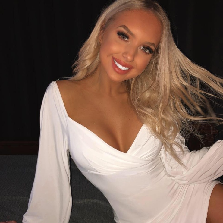 Picture of Chelsea Radcliffe