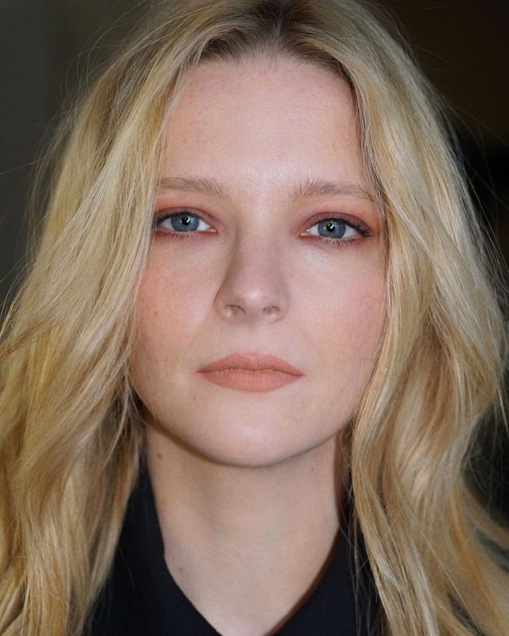 Morfydd Clark
