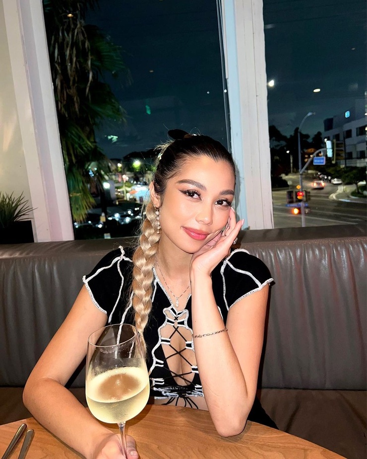 Victoria Vee