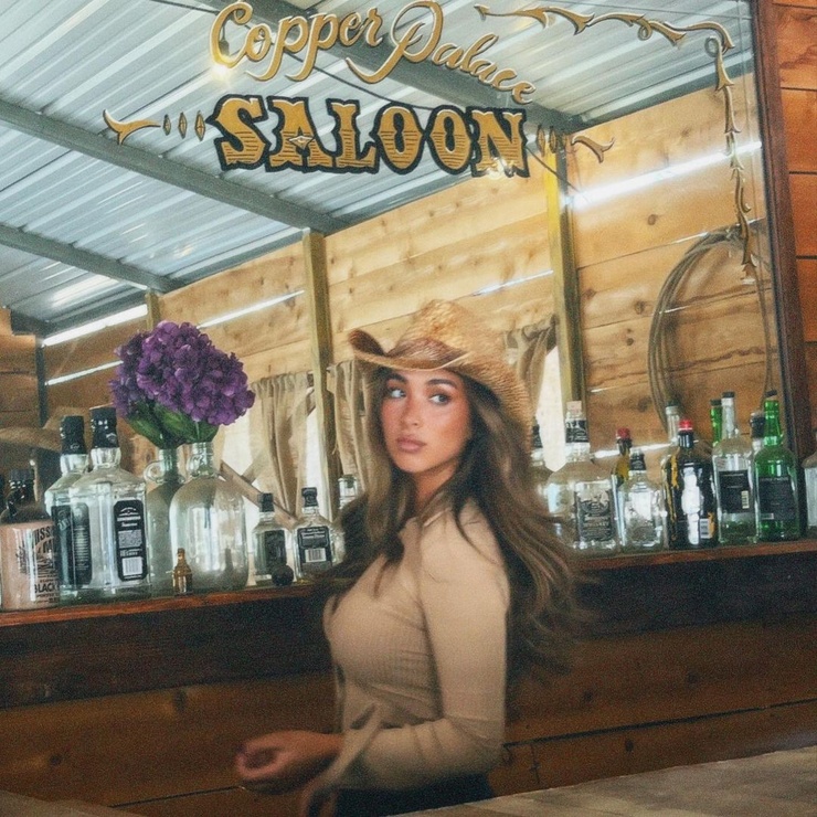 Marilyn Flores