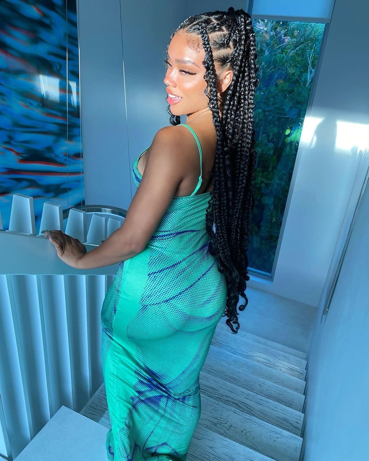 Kitra Bell