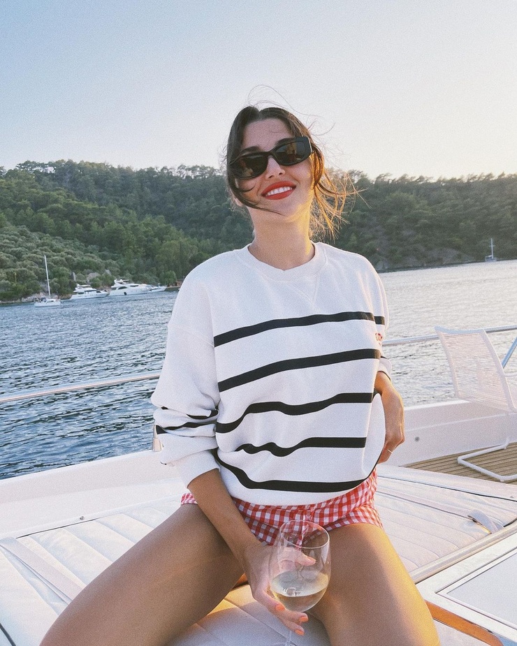 Hande Erçel Hande Erçel