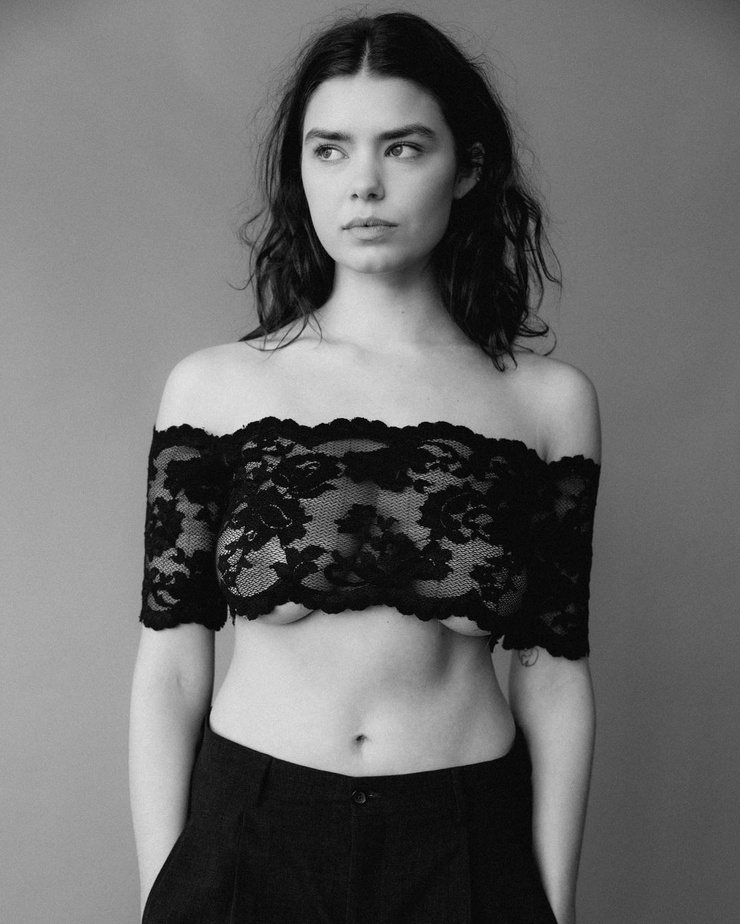 Lauren Searle Lauren Searle
