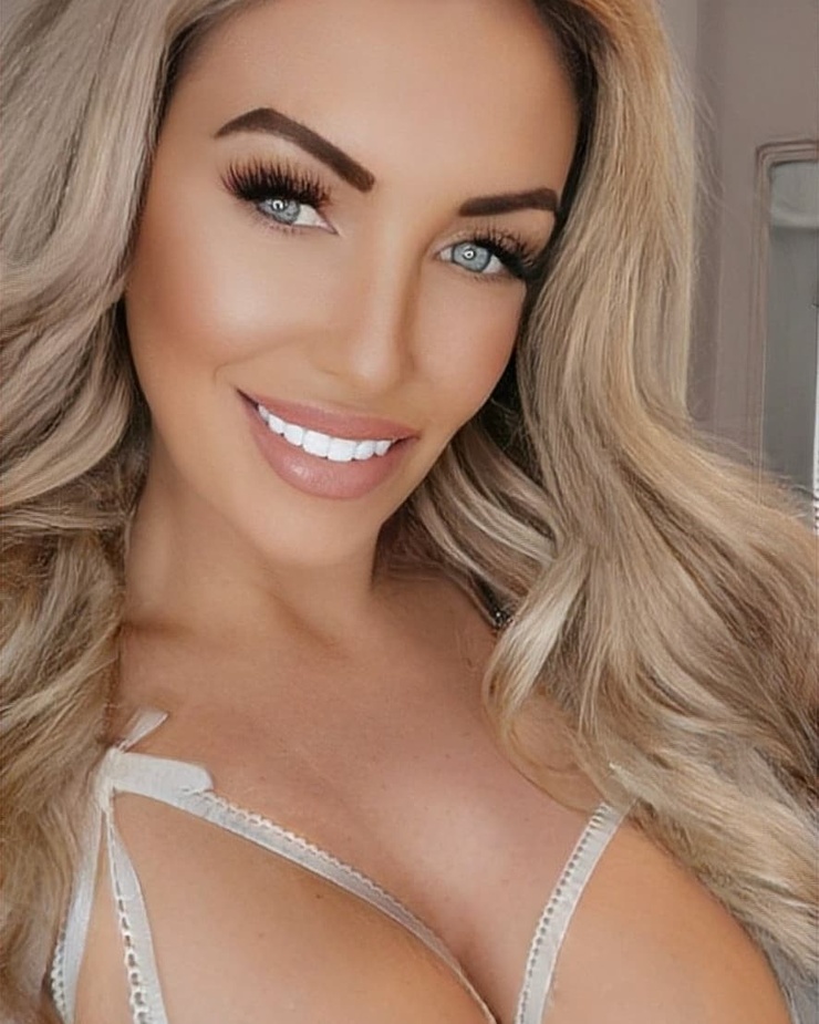 Picture of Debbie Clarkson