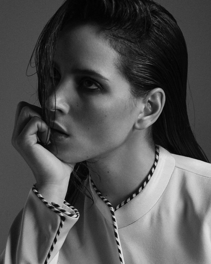 Adria Arjona