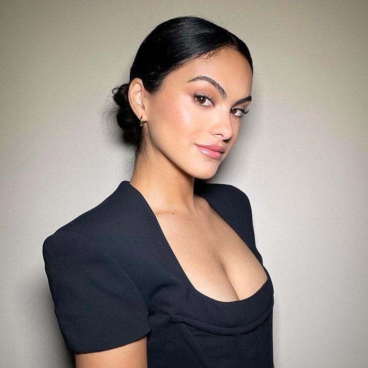 Camila Mendes