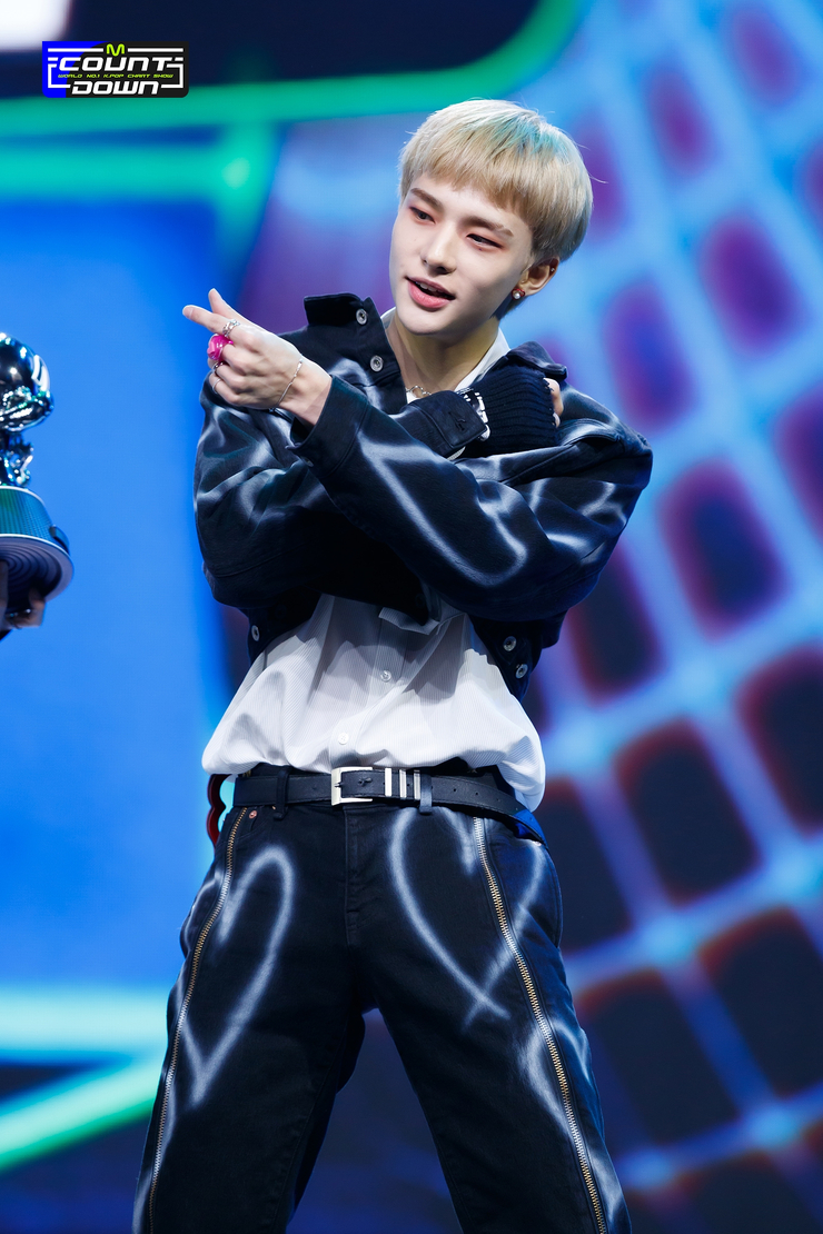 Hyun-Jin Hwang