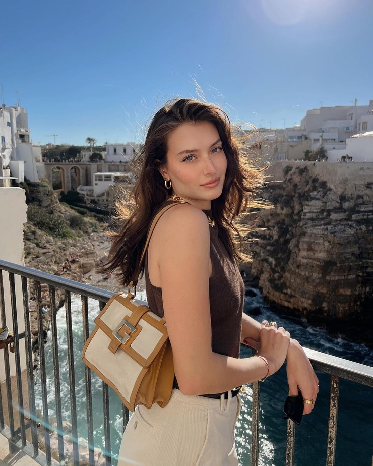 Jessica Clements Jessica Clements