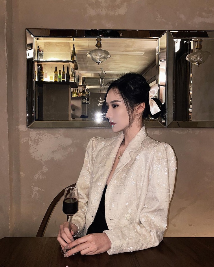 Charming Yo-Wenn