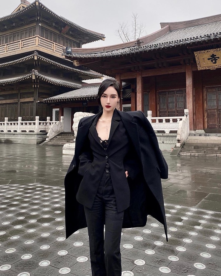 Charming Yo-Wenn