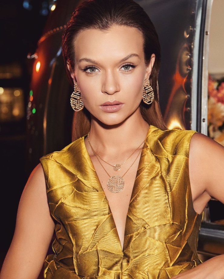 Josephine Skriver