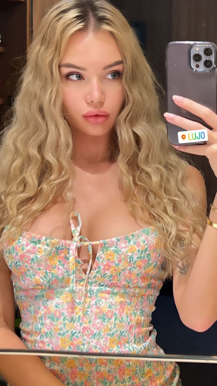 Olya Abramovich Olya Abramovich