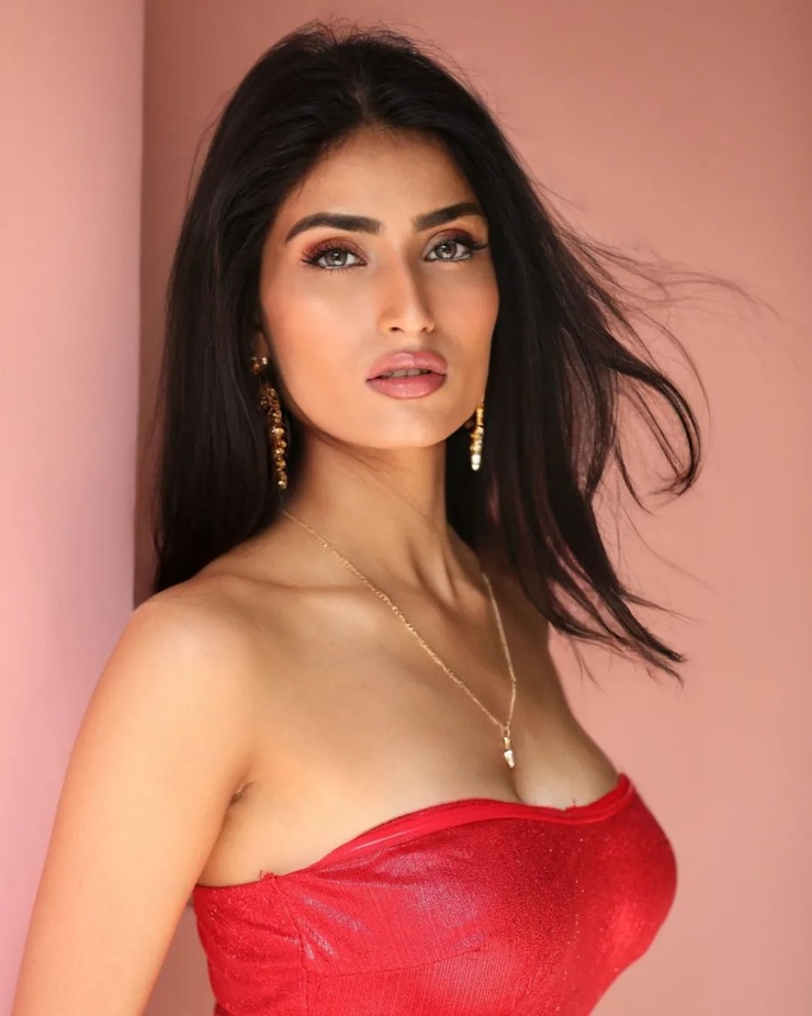 Nikita Tiwari