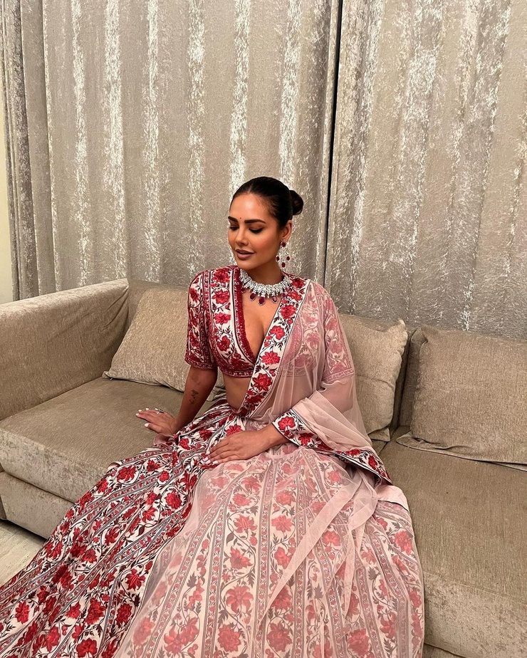 Esha Gupta