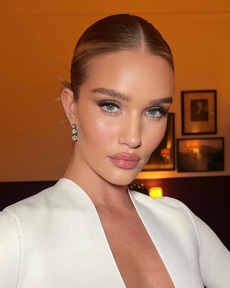 Picture of Rosie HuntingtonWhiteley