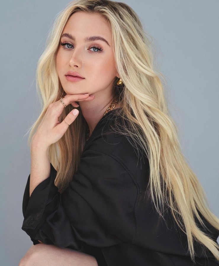 Scarlett Barnett